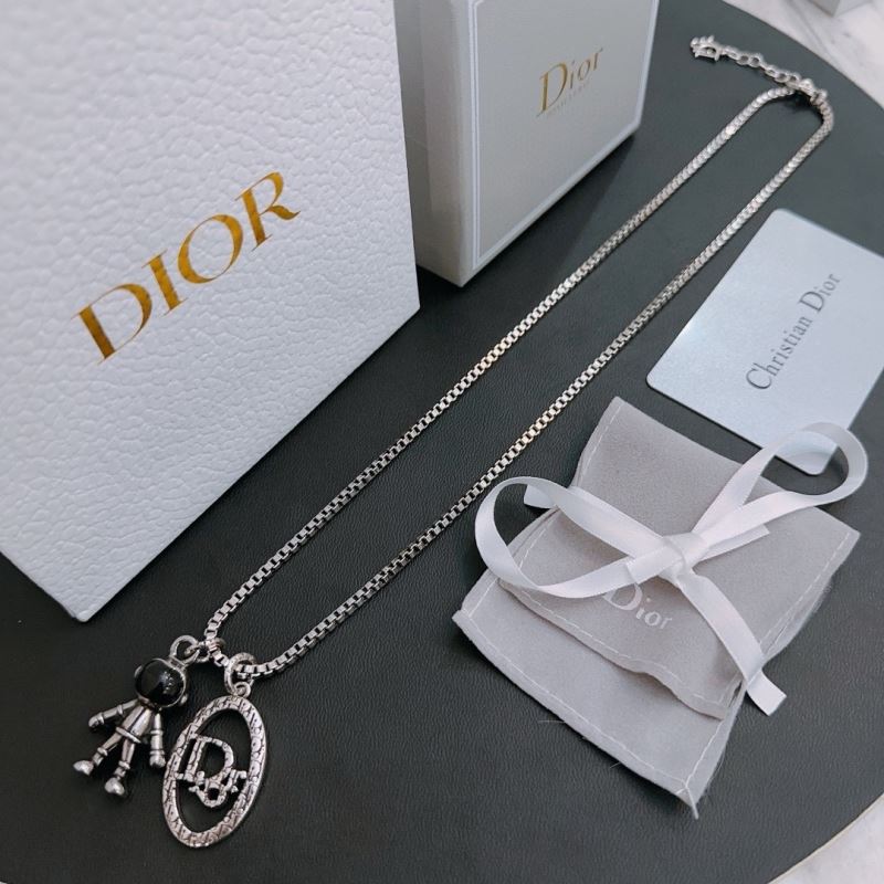 chr1st1an D10r necklaces